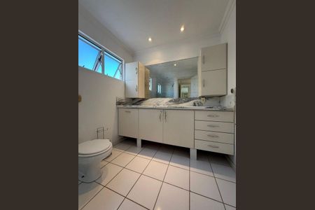 Banheiro 1 de apartamento para alugar com 2 quartos, 80m² em Petrópolis, Porto Alegre