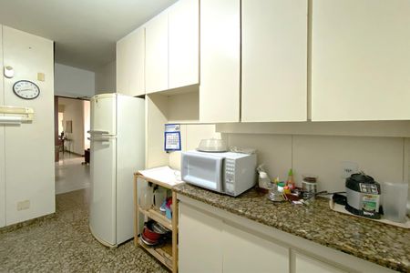 Apartamento à venda com 296m², 4 quartos e 2 vagasCozinha