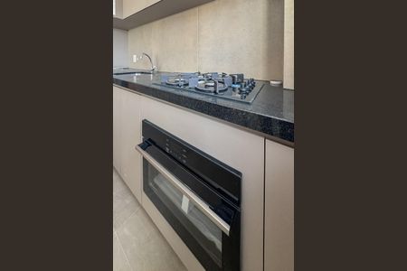 Cozinha de apartamento à venda com 1 quarto, 54m² em Lourdes, Belo Horizonte