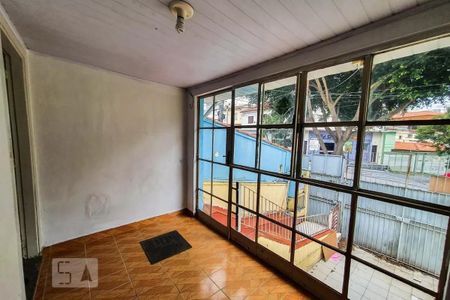 Casa à venda com 180m², 4 quartos e 2 vagasSacada Casa 1