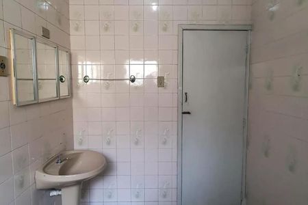 Casa à venda com 180m², 4 quartos e 2 vagasBanheiro casa1