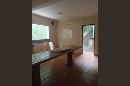 Casa à venda com 4 quartos, 125m² em Jardim Cotiana, São Paulo