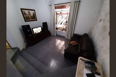 Casa à venda com 3 quartos, 170m² em Vila Pires, Santo André