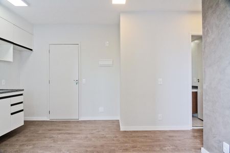 Sala de apartamento para alugar com 2 quartos, 38m² em Vila Albertina, São Paulo