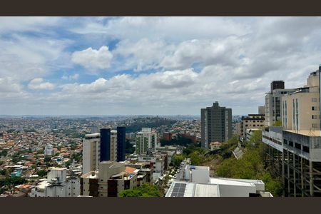 Apartamento para alugar com 70m², 2 quartos e 2 vagasVista do Quarto 2