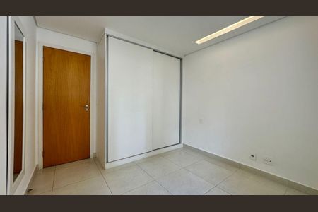 Apartamento para alugar com 70m², 2 quartos e 2 vagasQuarto