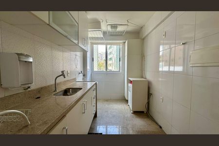 Apartamento para alugar com 70m², 2 quartos e 2 vagasCozinha