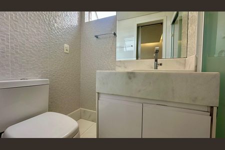 Apartamento para alugar com 70m², 2 quartos e 2 vagasBanheiro Social