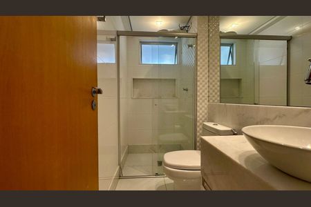 Apartamento para alugar com 70m², 2 quartos e 2 vagasBanheiro Social