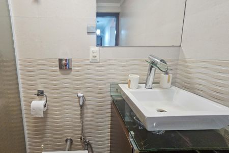 Apartamento para alugar com 126m², 3 quartos e sem vaga Apartamento para alugar com 126m², 3 quartos e sem vagaBanheiro
