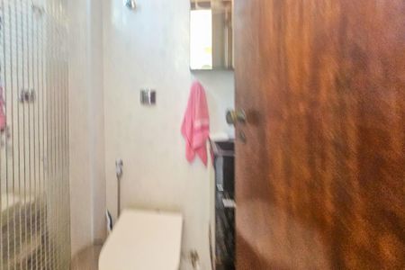 Apartamento para alugar com 126m², 3 quartos e sem vaga Apartamento para alugar com 126m², 3 quartos e sem vagaBanheiro de Serviço