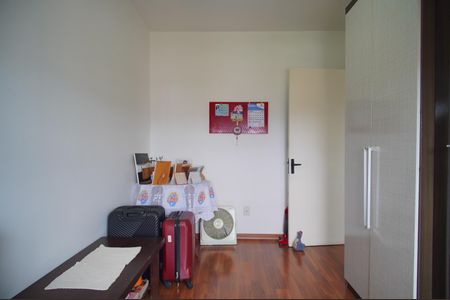 Apartamento à venda com 93m², 3 quartos e 1 vagaQuarto 2