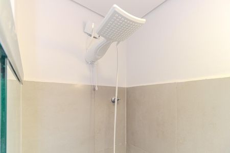 Banheiro de apartamento para alugar com 1 quarto, 27m² em República, São Paulo