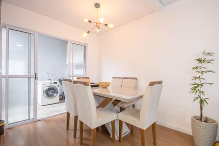 Casa à venda com 140m², 3 quartos e 4 vagasSala