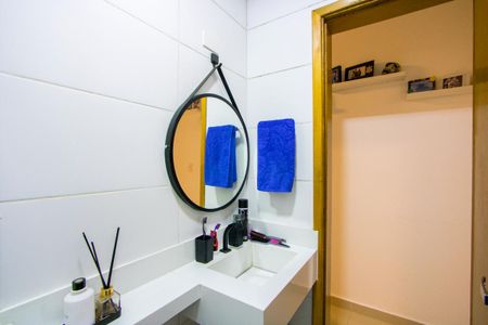 Apartamento à venda com 57m², 2 quartos e 1 vagaBanheiro social