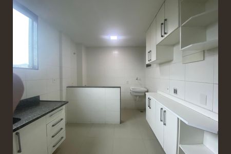 Cozinha de apartamento para alugar com 2 quartos, 72m² em Freguesia (Jacarepaguá), Rio de Janeiro