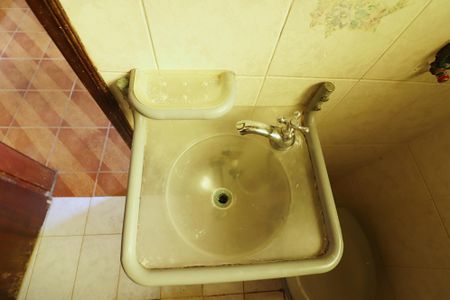 Banheiro de kitnet/studio para alugar com 1 quarto, 20m² em Jardim Copacabana, São Bernardo do Campo