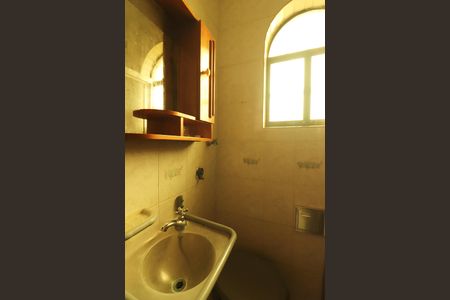 Banheiro de kitnet/studio para alugar com 1 quarto, 20m² em Jardim Copacabana, São Bernardo do Campo