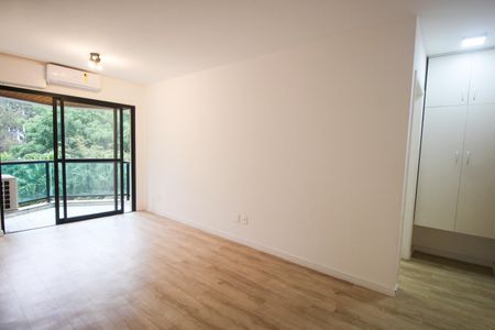 Sala  de apartamento à venda com 2 quartos, 59m² em Vila Suzana, São Paulo