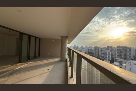 Apartamento à venda com 230m², 4 quartos e 3 vagasFoto 05