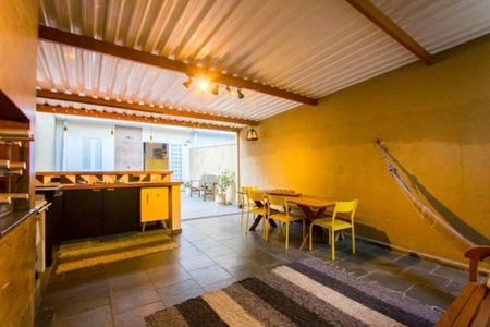 Casa à venda com 3 quartos, 200m² em Vila Alzira, Santo André