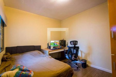 Casa à venda com 3 quartos, 200m² em Vila Alzira, Santo André