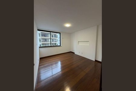 Apartamento à venda com 4 quartos, 350m² em Ingá, Niterói