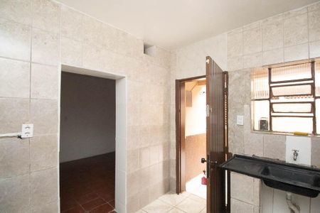 Cozinha de casa para alugar com 1 quarto, 35m² em Vila Leonor, São Paulo