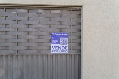 Casa à venda com 109m², 2 quartos e 2 vagasPlaquinha Instalada