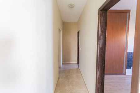 Casa à venda com 109m², 2 quartos e 2 vagasCorredor