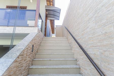 Casa à venda com 109m², 2 quartos e 2 vagasEntrada