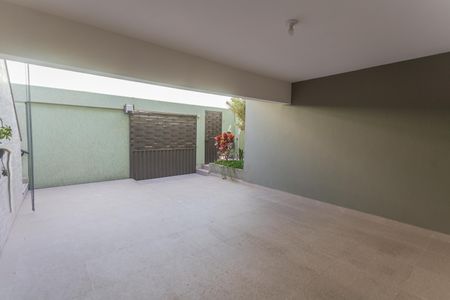 Casa à venda com 109m², 2 quartos e 2 vagasGaragem