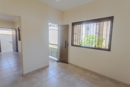 Casa à venda com 109m², 2 quartos e 2 vagasCopa