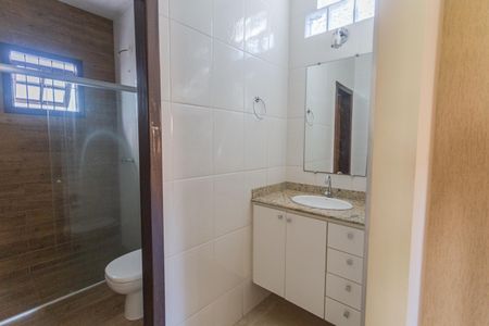 Casa à venda com 109m², 2 quartos e 2 vagasBanheiro Social