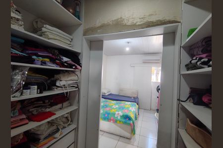 Casa à venda com 123m², 2 quartos e 3 vagas Casa à venda com 123m², 2 quartos e 3 vagasCloset do Quarto 2