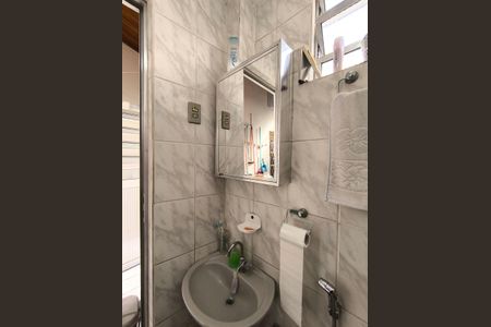 Casa à venda com 200m², 2 quartos e 2 vagasBanheiro 2