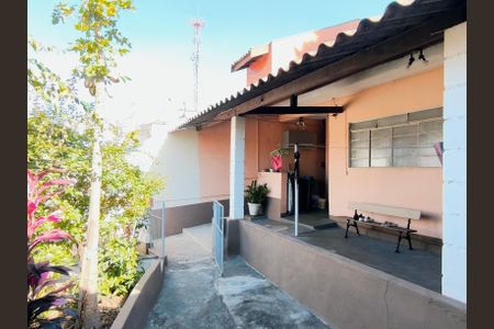 Casa à venda com 200m², 2 quartos e 2 vagasQuintal e Churrasqueira