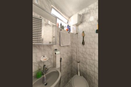 Casa à venda com 200m², 2 quartos e 2 vagasBanheiro 2