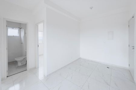 Sala de apartamento para alugar com 2 quartos, 43m² em Jardim Jacinto, Jacareí