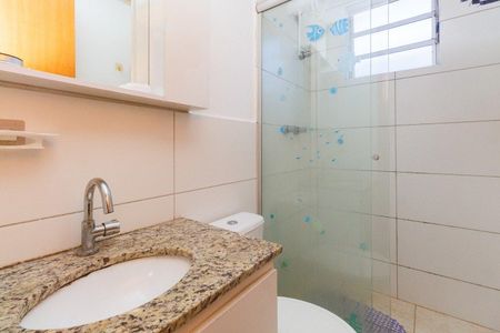 Banheiro de apartamento para alugar com 2 quartos, 52m² em Jardim Dona Leopoldina, Porto Alegre
