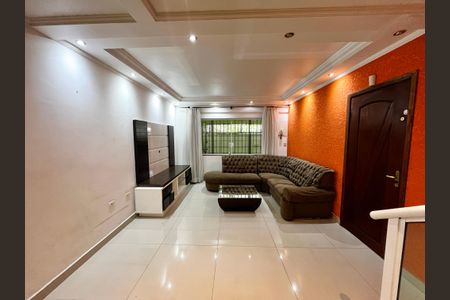 Casa para alugar com 150m², 3 quartos e 2 vagasSala