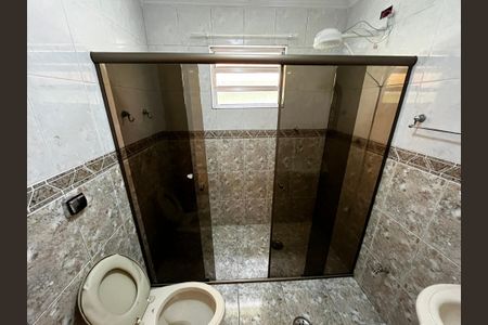 Casa para alugar com 150m², 3 quartos e 2 vagasBanheiro