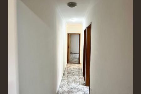 Casa para alugar com 150m², 3 quartos e 2 vagasCorredor