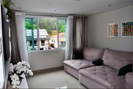 Sala de casa para alugar com 3 quartos, 241m² em Jardim Regina, São Paulo