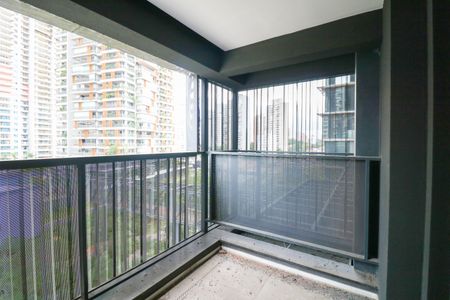 Apartamento à venda com 106m², 3 quartos e 1 vaga Apartamento à venda com 106m², 3 quartos e 1 vagaVaranda