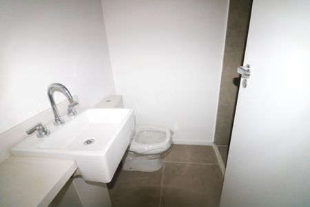 Apartamento à venda com 106m², 3 quartos e 1 vaga Apartamento à venda com 106m², 3 quartos e 1 vagaBanheiro da Suíte 1