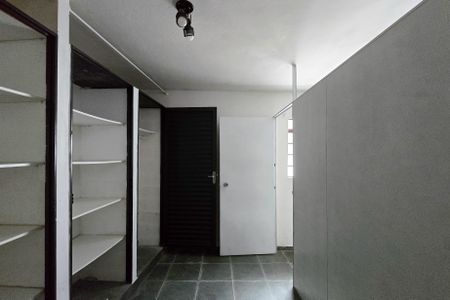 Casa à venda com 210m², 4 quartos e 1 vagaQuarto - Edicula 