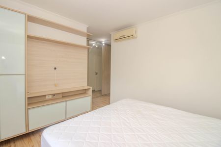 Apartamento para alugar com 125m², 3 quartos e 4 vagas Apartamento para alugar com 125m², 3 quartos e 4 vagasSuíte