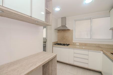 Apartamento para alugar com 125m², 3 quartos e 4 vagas Apartamento para alugar com 125m², 3 quartos e 4 vagasCozinha e Área de Serviço