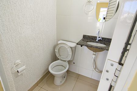 Casa à venda com 70m², 2 quartos e 1 vagalavabo